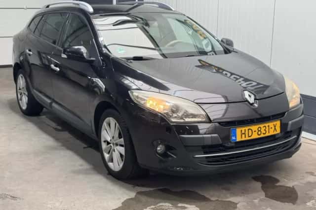 Renault Mégane (2010) thumbnail 3