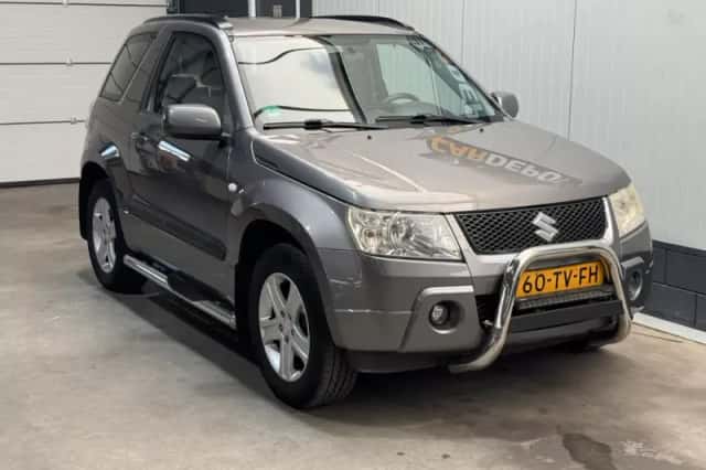 Suzuki Grand Vitara (2007) thumbnail 3