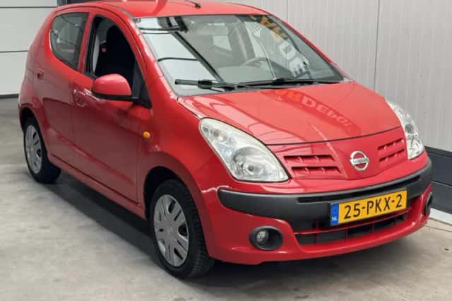 Nissan Pixo (2011) thumbnail 3