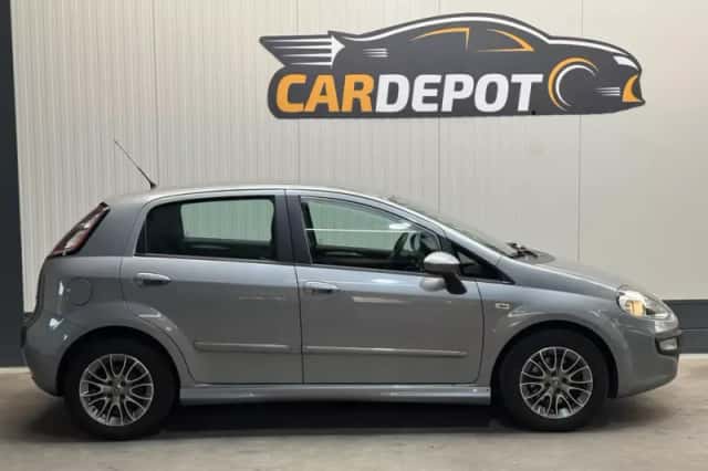 Fiat Punto (2012) thumbnail 4