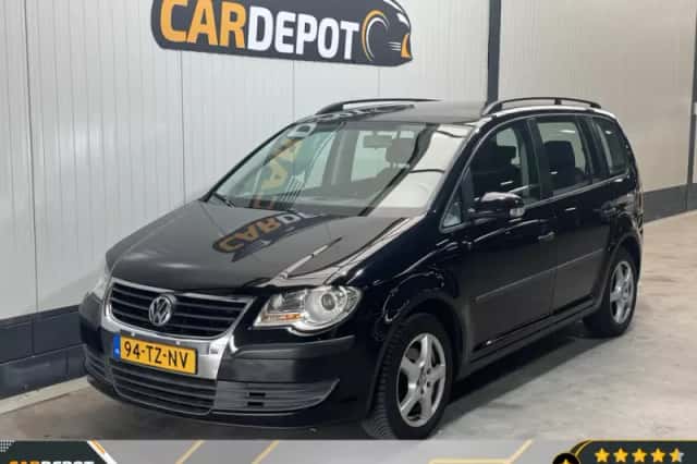 Volkswagen Touran (2007) thumbnail 1