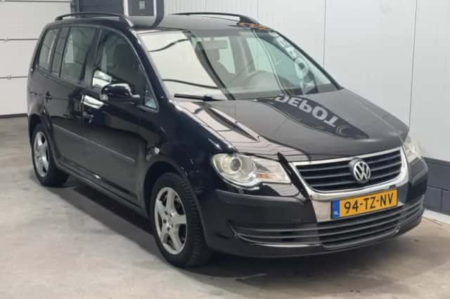 Volkswagen Touran (2007) thumbnail 3