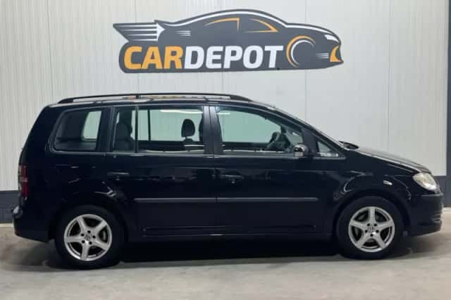 Volkswagen Touran (2007) thumbnail 4
