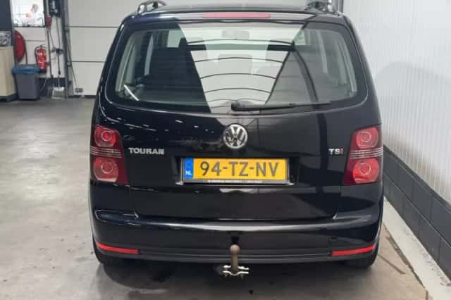 Volkswagen Touran (2007) thumbnail 6