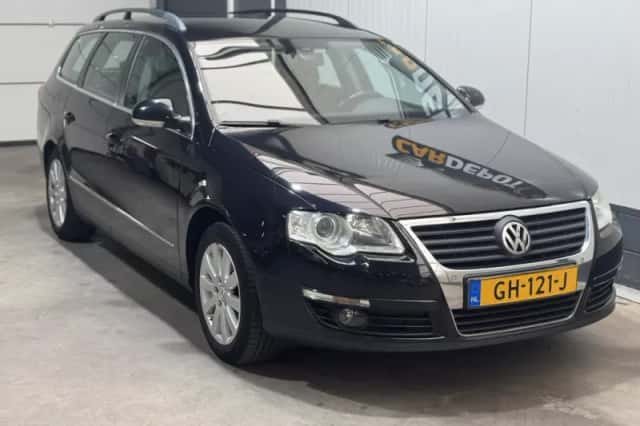 Volkswagen Passat (2010) thumbnail 3