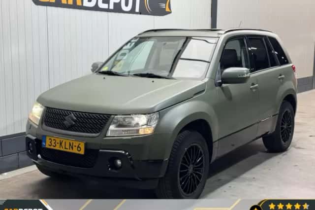 Suzuki Grand Vitara (2010) thumbnail 1