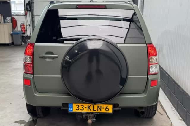 Suzuki Grand Vitara (2010) thumbnail 6