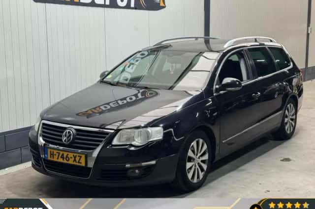 Volkswagen Passat (2009) thumbnail 1