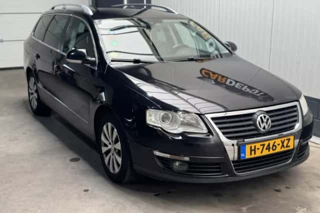 Volkswagen Passat (2009) thumbnail 3