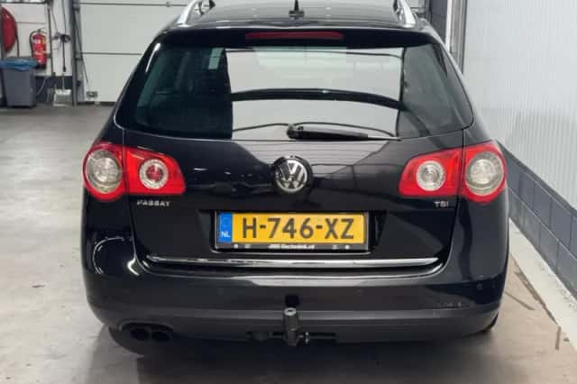 Volkswagen Passat (2009) thumbnail 6
