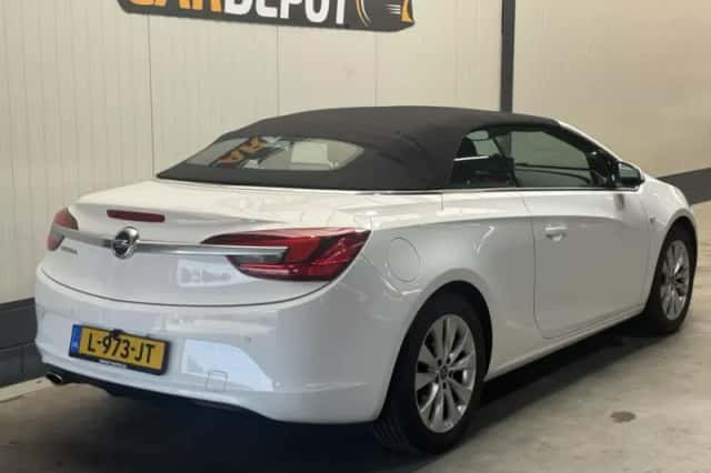 Opel Cascada (2013) thumbnail 6