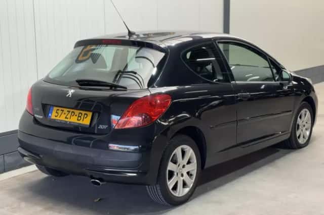 Peugeot 207 (2008) thumbnail 5