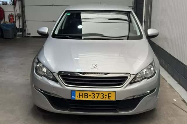 Peugeot 308 (2015) thumbnail 2