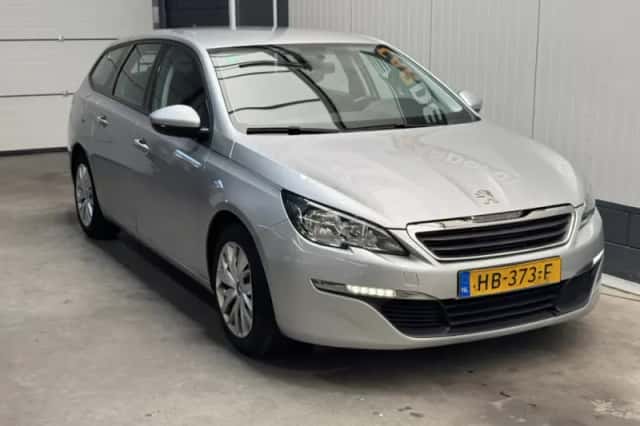 Peugeot 308 (2015) thumbnail 3