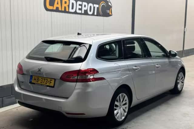 Peugeot 308 (2015) thumbnail 5