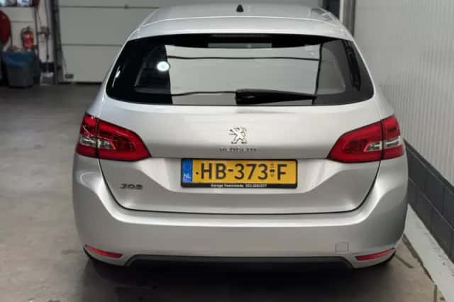 Peugeot 308 (2015) thumbnail 6