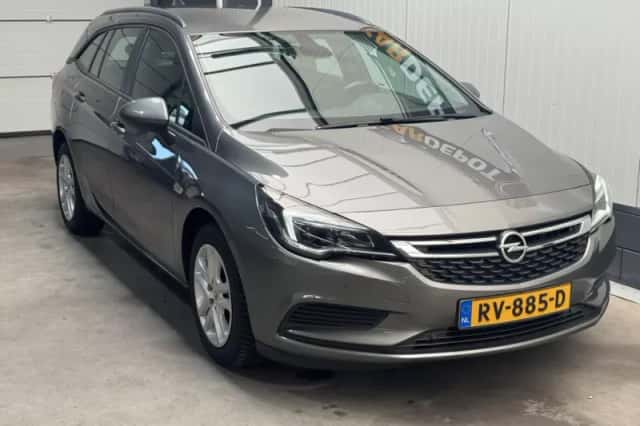 Opel Astra Sports Tourer (2018) thumbnail 3