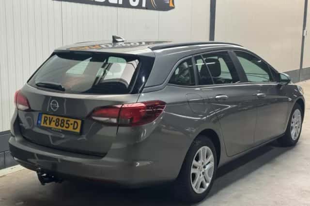 Opel Astra Sports Tourer (2018) thumbnail 5