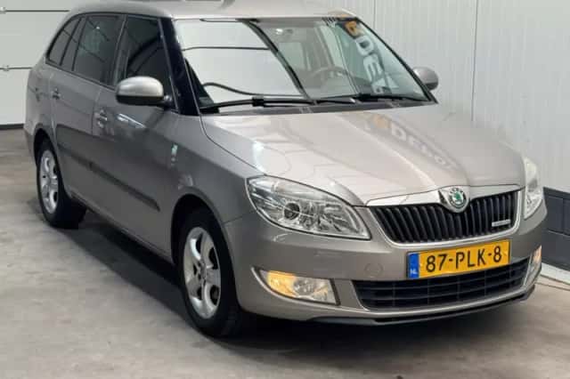 Škoda Fabia (2011) thumbnail 3