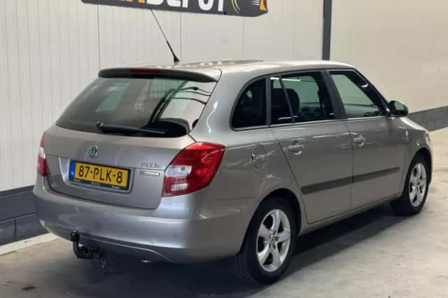 Škoda Fabia (2011) thumbnail 5