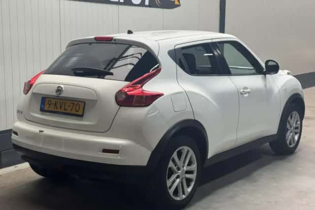 Nissan Juke (2011) thumbnail 5