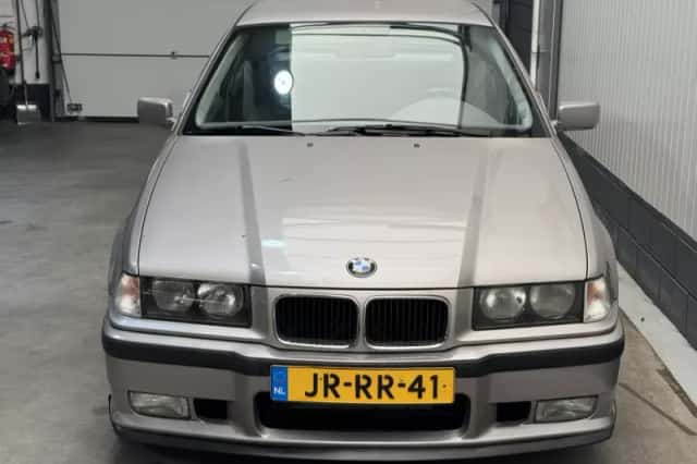 BMW 3-Serie (1994) thumbnail 2