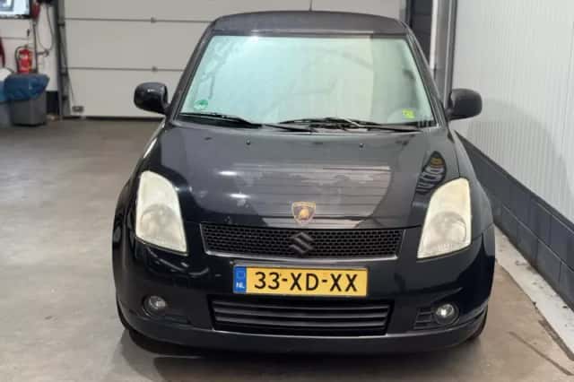 Suzuki Swift (2007) thumbnail 2