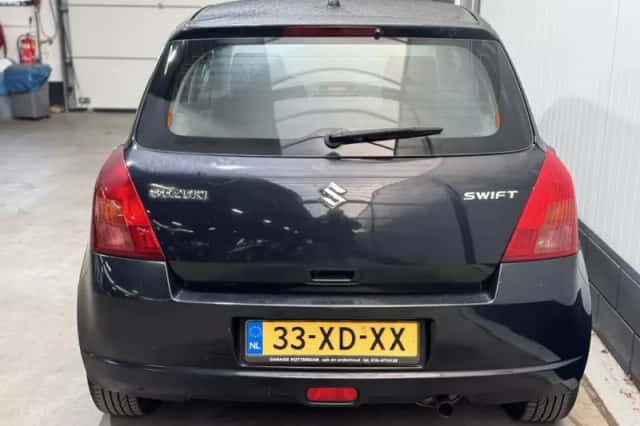 Suzuki Swift (2007) thumbnail 6