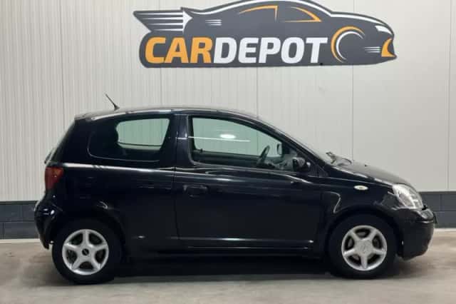 Toyota Yaris (2005) thumbnail 4