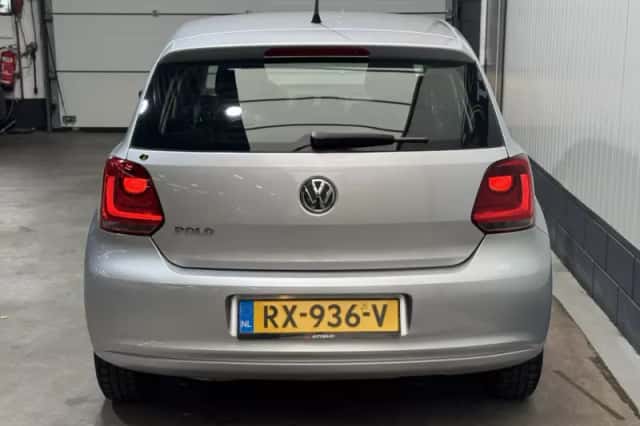 Volkswagen Polo (2011) thumbnail 6