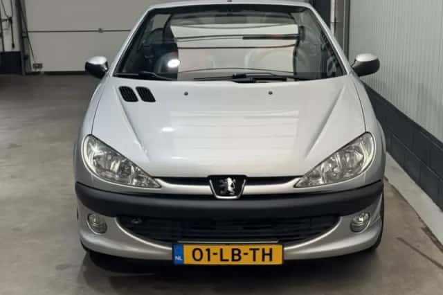 Peugeot 206 (2002) thumbnail 2
