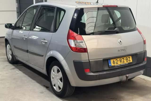 Renault Scénic (2005) thumbnail 6
