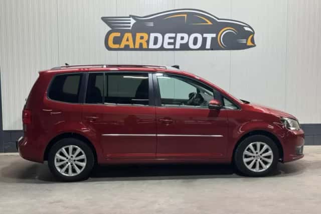 Volkswagen Touran (2011) thumbnail 4