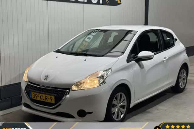 Peugeot 208 (2012) thumbnail 1
