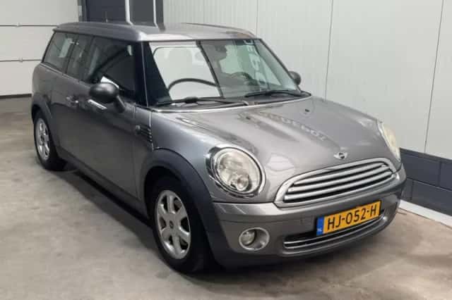 MINI Clubman (2009) thumbnail 3
