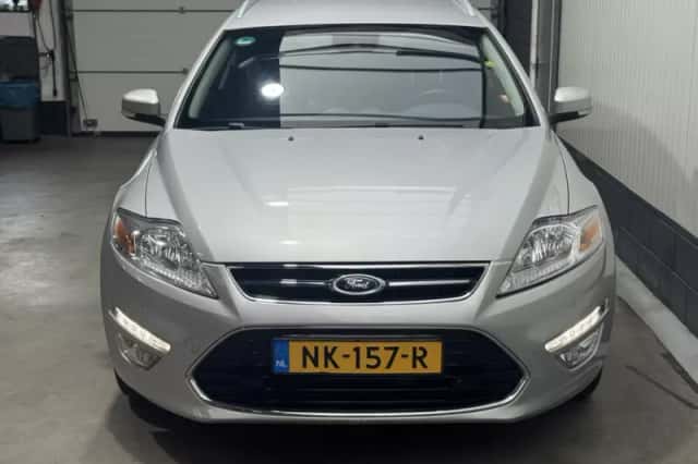 Ford Mondeo (2014) thumbnail 2