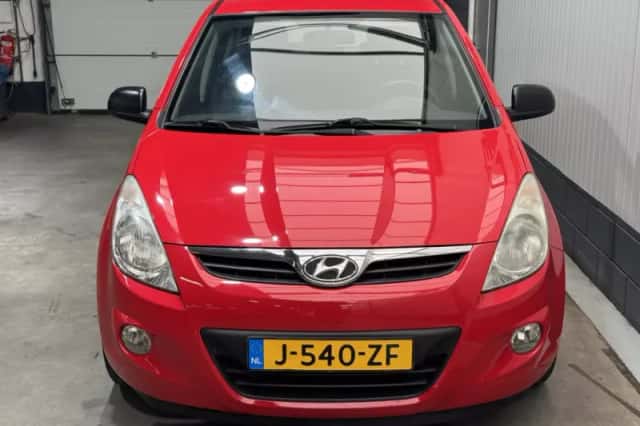 Hyundai i20 (2011) thumbnail 2