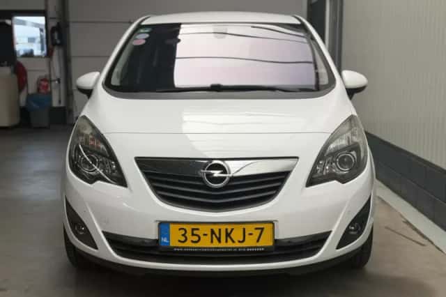 Opel Meriva (2010) thumbnail 2