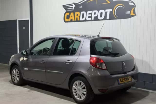 Renault Clio (2012) thumbnail 4