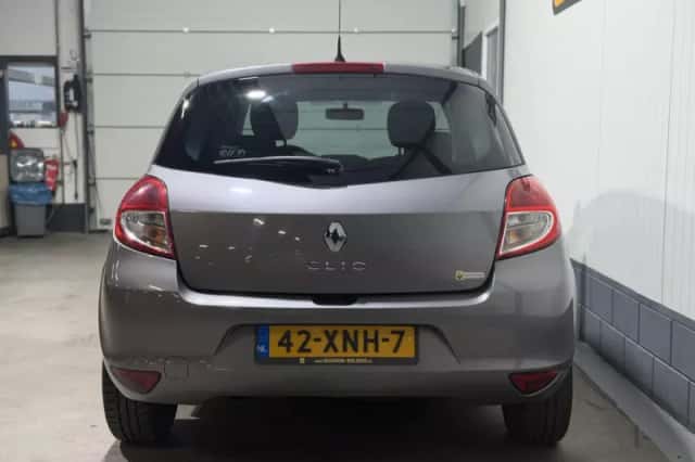 Renault Clio (2012) thumbnail 5