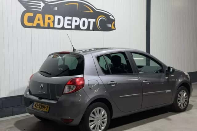 Renault Clio (2012) thumbnail 6