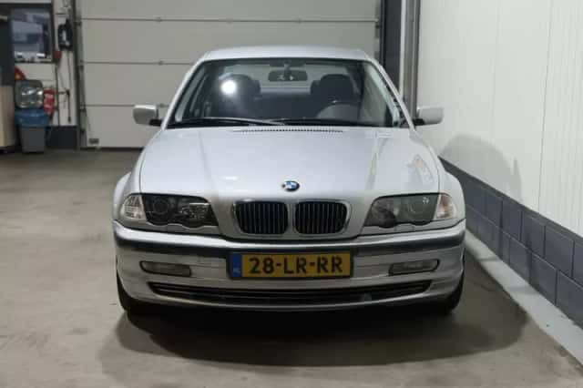 BMW 3-Serie (2001) thumbnail 2