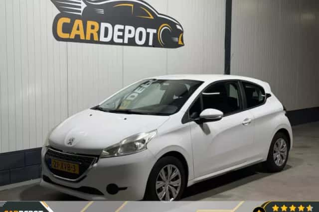 Peugeot 208 (2012) thumbnail 1