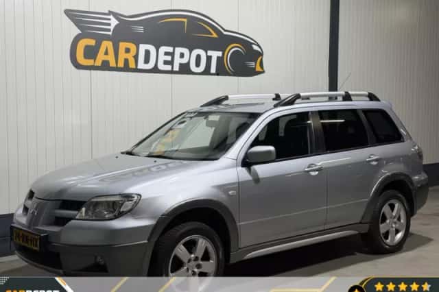 Mitsubishi Outlander (2005) thumbnail 1