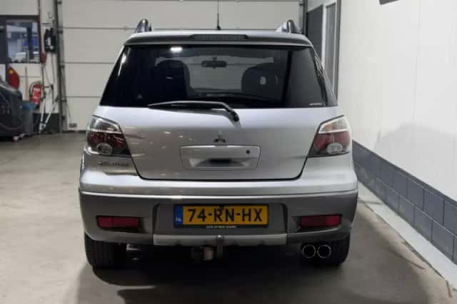 Mitsubishi Outlander (2005) thumbnail 6