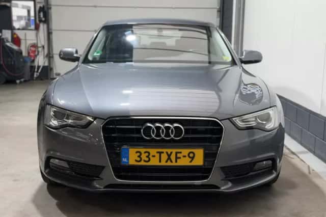 Audi A5 (2012) thumbnail 2