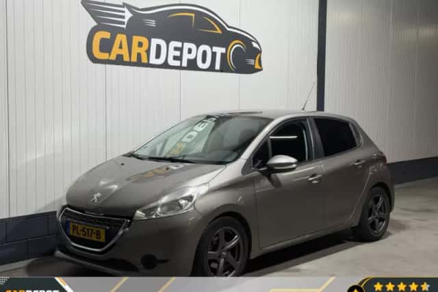 Peugeot 208 (2012) thumbnail 1