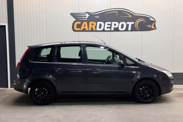 Ford Focus (2006) thumbnail 4