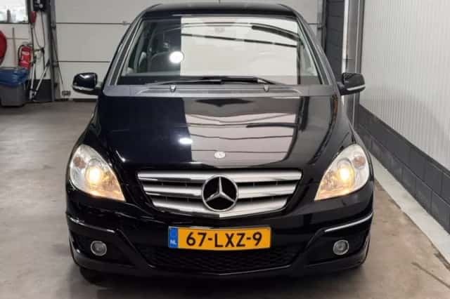 Mercedes-Benz B-Klasse (2010) thumbnail 2