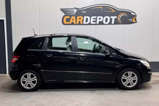 Mercedes-Benz B-Klasse (2010) thumbnail 4